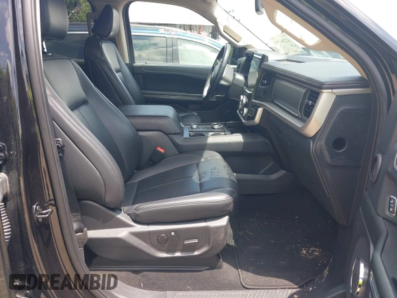 2024 Ford Expedition Max XLT with VIN 1FMJK1J8XREA24875, listed as a IAAI auction lot 42204354 with 46,435 mi miles and . Bid and sale history available at DreamBid. Image 5.