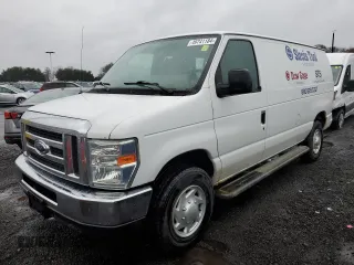 2010 Ford Econoline Cargo Commercial z VIN 1FTNE2EW4ADA24912, wystawiony jako Copart lot #49741184 z przebiegiem 508 798 mil mil oraz Czysty tytuł • Clean title. Historia ofert i sprzedaży dostępna na DreamBid. Obrazek 1.