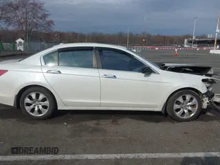 2008 Honda Accord EX-L z VIN 1HGCP36878A025590, wystawiony jako IAAI lot #41913895 z przebiegiem 78 957 mil mil oraz . Historia ofert i sprzedaży dostępna na DreamBid. Obrazek 13.