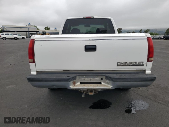 1998 Chevrolet Silverado 1500 with VIN 2GCEC19R6W1133606, listed as a Copart auction lot 54662775 with 317,437 mi miles and Salvage Title. Bid and sale history available at DreamBid. Image 6.