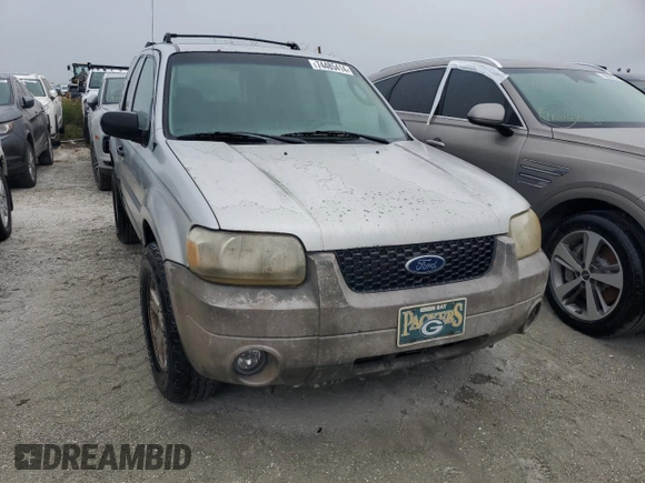2005 Ford Escape XLT with VIN 1FMYU03135DA00081, listed as a Copart auction lot 74485414 with 0 mi miles and Salvage Title. Bid and sale history available at carsss.com. Image 5.