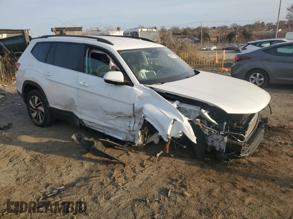 2024 Volkswagen Atlas SE with VIN 1V2WR2CA2RC584251, listed as a Copart auction lot 48496135 with 26,555 mi miles and Clean title. Bid and sale history available at DreamBid. Image 4.