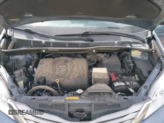 2017 Toyota Sienna XLE Auto Access Seat with VIN 5TDYZ3DC1HS888393, listed as a IAAI auction lot 41572093 with 95,290 mi miles. Bid and sale history available at carsss.com. Image 10.