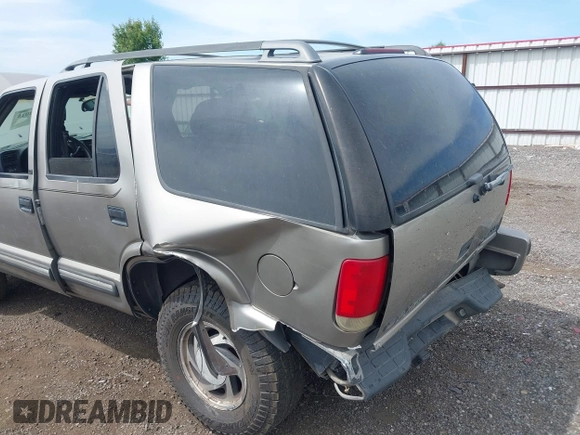 1998 Chevrolet Blazer LS с VIN 1GNDT13W2W2177149, выставлен на аукционе IAAI как лот 42422025 с пробегом 210 833 миль миль и . История ставок и продаж доступна на DreamBid. Изображение 6.