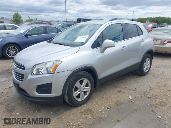 2016 Chevrolet Trax LT z VIN 3GNCJLSB2GL186316, wystawiony jako IAAI lot #42314928 z przebiegiem 133 507 mil mil oraz . Historia ofert i sprzedaży dostępna na DreamBid. Obrazek 2.