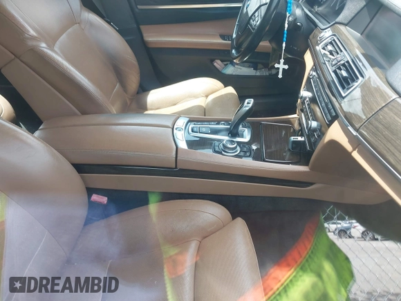2010 BMW 7 Series 750Li xDrive с VIN WBAKC8C55ACY68983, выставлен на аукционе IAAI как лот 42501264 с пробегом 204 955 миль миль и . История ставок и продаж доступна на DreamBid. Изображение 5.