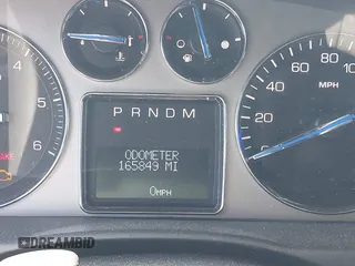 2007 Cadillac Escalade z VIN 1GYFK63887R127376, wystawiony jako IAAI lot #41996452 z przebiegiem 165 849 mil mil oraz . Historia ofert i sprzedaży dostępna na DreamBid. Obrazek 7.