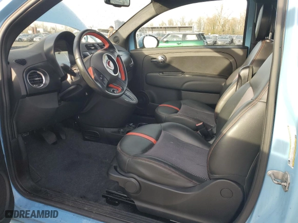 2015 FIAT 500e with VIN 3C3CFFGE4FT603419, listed as a Copart auction lot 85686474 with 0 mi miles and Salvage Title. Bid and sale history available at carsss.com. Image 7.