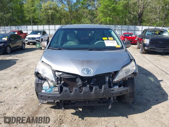 2014 Toyota Sienna LE AAS with VIN 5TDKK3DC4ES466642, listed as a IAAI auction lot 41978930 with 123,084 mi miles. Bid and sale history available at carsss.com. Image 6.