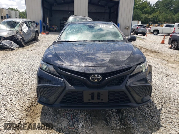 2024 Toyota Camry SE with VIN 4T1G11AK9RU890727, listed as a Copart auction lot 64234294 with 18,768 mi miles and Salvage Title. Bid and sale history available at carsss.com. Image 5.