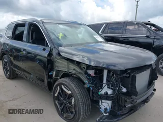 2025 Kia Telluride S with VIN 5XYP64GCXSG639388, listed as a IAAI auction lot 42697378 with 1,966 mi miles and . Bid and sale history available at DreamBid. Image 1.