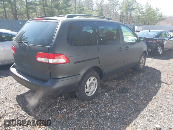 2003 Toyota Sienna LE with VIN 4T3ZF13C93U539976, listed as a IAAI auction lot 41921369 with 280,815 mi miles. Bid and sale history available at carsss.com. Image 4.