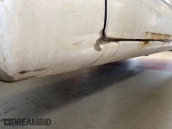 2014 Chevrolet Express Cargo with VIN 1GCWGFCA2E1184095, listed as a IAAI auction lot 42725036 with 270,636 mi miles and . Bid and sale history available at DreamBid. Image 21.