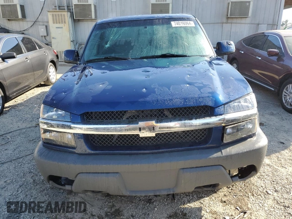 2002 Chevrolet Avalanche with VIN 3GNEC13T02G128530, listed as a Copart auction lot 74016064 with 290,258 mi miles and Salvage Title. Bid and sale history available at DreamBid. Image 5.