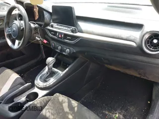 2021 Kia Forte LXS с VIN 3KPF24AD6ME288942, выставлен на аукционе IAAI как лот 42315603 с пробегом 131 843 миль миль и . История ставок и продаж доступна на DreamBid. Изображение 5.