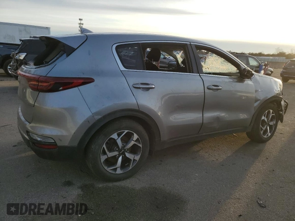 2021 Kia Sportage LX with VIN KNDPMCAC2M7897848, listed as a Copart auction lot 44175375 with 32,922 mi miles and Salvage Title. Bid and sale history available at carsss.com. Image 3.