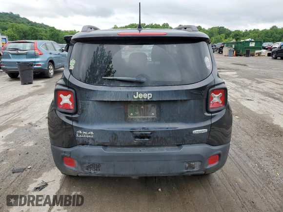 2022 Jeep Renegade Latitude with VIN ZACNJDB12NPN70337, listed as a Copart auction lot 59698525 with 45,255 mi miles and Salvage title. Bid and sale history available at DreamBid. Image 6.