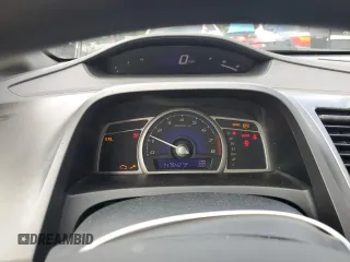2009 Honda Civic LX z VIN 1HGFA16529L027844, wystawiony jako Copart lot #57383525 z przebiegiem 147 542 mil mil oraz Szkoda całkowita • Salvage title. Historia ofert i sprzedaży dostępna na DreamBid. Obrazek 9.