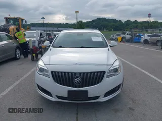 2016 Buick Regal Premium II z VIN 2G4GS5GX0G9182335, wystawiony jako IAAI lot #42356491 z przebiegiem 136 068 mil mil oraz . Historia ofert i sprzedaży dostępna na DreamBid. Obrazek 12.