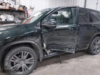 2019 Honda Passport EX-L with VIN 5FNYF8H53KB028590, listed as a IAAI auction lot 41475668 with 44,204 mi miles. Bid and sale history available at carsss.com. Image 6.