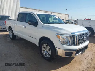 2018 Nissan Titan SV z VIN 1N6AA1EJ3JN547385, wystawiony jako IAAI lot #42211806 z przebiegiem Nie podano mil oraz . Historia ofert i sprzedaży dostępna na DreamBid. Obrazek 1.