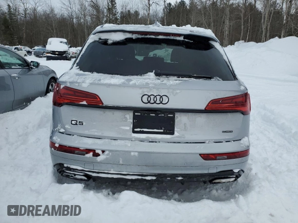 2022 Audi Q5 S line Premium Plus with VIN WA1EAAFY1N2117789, listed as a Copart auction lot 43724325 with 0 mi miles and Salvage Title. Bid and sale history available at carsss.com. Image 6.