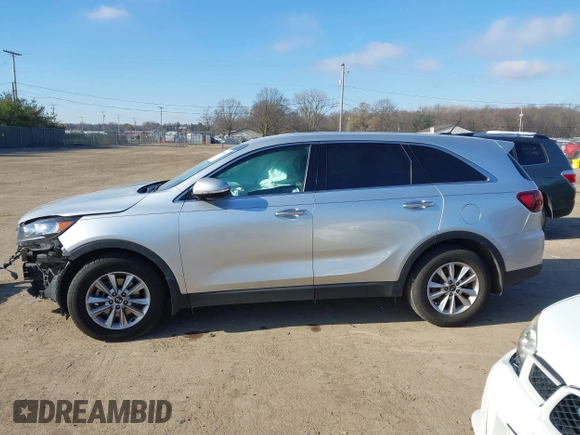 2020 Kia Sorento LX with VIN 5XYPG4A31LG638850, listed as a IAAI auction lot 40982683 with 143,149 mi miles. Bid and sale history available at carsss.com. Image 15.