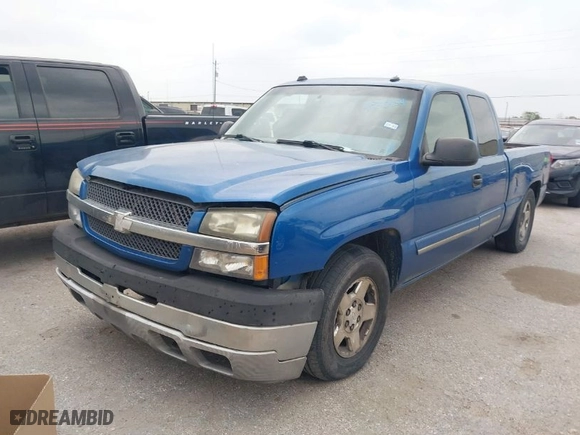 2004 Chevrolet Silverado 1500 LS with VIN 2GCEC19T641261630, listed as a IAAI auction lot 41940454 with 375,129 mi miles. Bid and sale history available at carsss.com. Image 2.