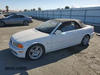 2002 BMW 3 Series 330Ci with VIN WBABS53402EV89858, listed as a Copart auction lot 81132824 with 111,600 mi miles and Salvage Title. Bid and sale history available at carsss.com. Image 1.