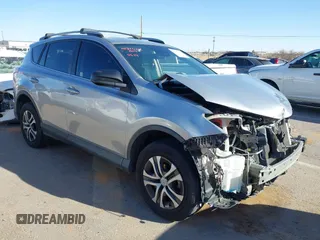 2017 Toyota RAV4 LE z VIN 2T3ZFREV6HW331736, wystawiony jako IAAI lot #41840112 z przebiegiem 110 328 mil mil oraz . Historia ofert i sprzedaży dostępna na DreamBid. Obrazek 1.