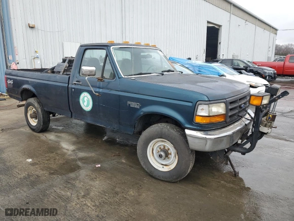1997 Ford F-250 with VIN 1FTHF26H7VEC59430, listed as a Copart auction lot 81262134 with 55,525 mi miles and Clean Title. Bid and sale history available at carsss.com. Image 4.