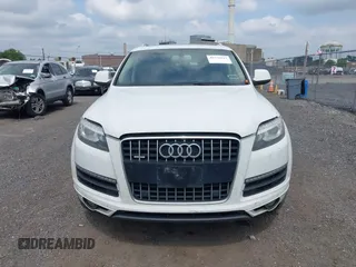 2015 Audi Q7 Premium Plus with VIN WA1LGBFE1FD004786, listed as a IAAI auction lot 42726311 with 245,611 mi miles and . Bid and sale history available at DreamBid. Image 12.