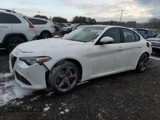 2018 Alfa Romeo Giulia with VIN ZARFAEDN7J7572868, listed as a Copart auction lot 86243084 with 12,771 mi miles and Clean Title. Bid and sale history available at carsss.com. Image 1.
