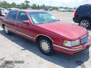 1998 Cadillac DeVille z VIN 1G6KD54Y0WU726603, wystawiony jako IAAI lot #42231159 z przebiegiem 112 440 mil mil oraz . Historia ofert i sprzedaży dostępna na DreamBid. Obrazek 1.