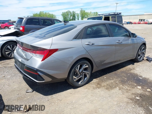 2024 Hyundai Elantra SEL z VIN KMHLS4DG3RU836490, wystawiony jako IAAI lot #42309437 z przebiegiem 7 679 mil mil oraz . Historia ofert i sprzedaży dostępna na DreamBid. Obrazek 4.