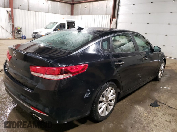 2018 Kia Optima LX с VIN 5XXGT4L33JG268768, выставлен на аукционе Copart как лот 53918815 с пробегом 61 206 миль миль и Списание • Salvage title. История ставок и продаж доступна на DreamBid. Изображение 3.