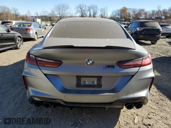 2022 BMW M8 Competition z VIN WBSGV0C08NCK26720, wystawiony jako Copart lot #78250474 z przebiegiem Nie podano mil oraz Szkoda całkowita • Salvage title. Historia ofert i sprzedaży dostępna na DreamBid. Obrazek 6.