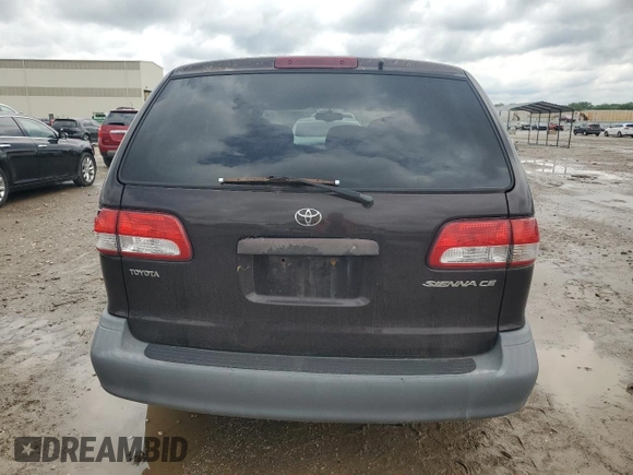 2001 Toyota Sienna CE z VIN 4T3ZF19CX1U355408, wystawiony jako Copart lot #59028995 z przebiegiem 277 681 mil mil oraz Szkoda całkowita • Salvage title. Historia ofert i sprzedaży dostępna na DreamBid. Obrazek 6.