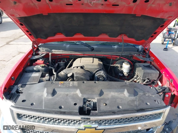 2013 Chevrolet Silverado 1500 LT with VIN 1GCRCSE05DZ286934, listed as a IAAI auction lot 41522331 with 152,077 mi miles. Bid and sale history available at carsss.com. Image 10.
