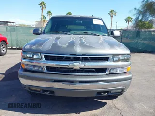 2002 Chevrolet Suburban LT z VIN 1GNFK16Z32J294238, wystawiony jako IAAI lot #42143758 z przebiegiem 175 468 mil mil oraz . Historia ofert i sprzedaży dostępna na DreamBid. Obrazek 6.