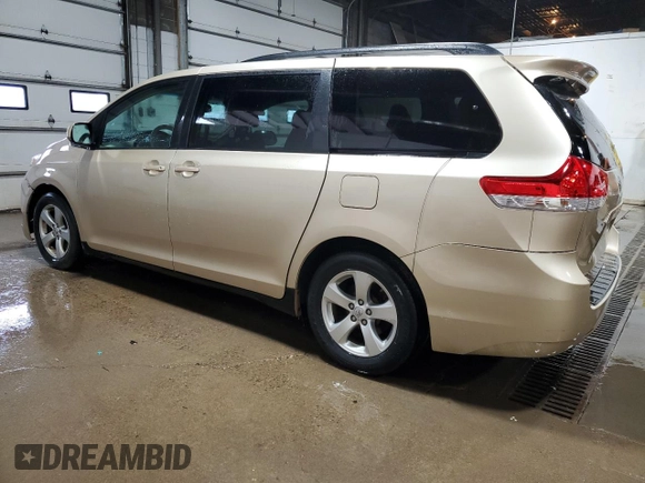 2014 Toyota Sienna LE AAS z VIN 5TDKK3DC7ES459300, wystawiony jako Copart lot #58664605 z przebiegiem 191 264 mil mil oraz Czysty tytuł • Clean title. Historia ofert i sprzedaży dostępna na DreamBid. Obrazek 2.