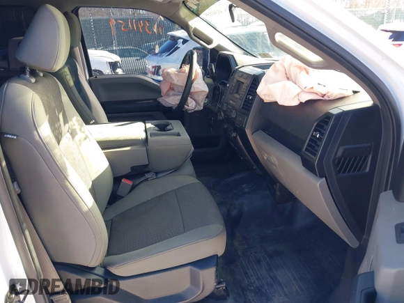 2016 Ford F-150 XL with VIN 1FTEW1CG9GKE76975, listed as a IAAI auction lot 41341159 with 126,256 mi miles and . Bid and sale history available at carsss.com. Image 5.