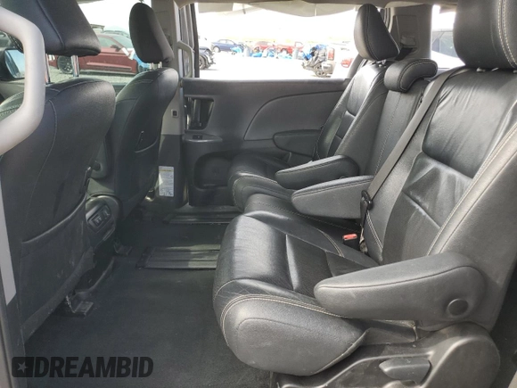 2018 Toyota Sienna SE with VIN 5TDXZ3DC2JS919264, listed as a Copart auction lot 52763135 with 159,835 mi miles and Salvage title. Bid and sale history available at DreamBid. Image 11.
