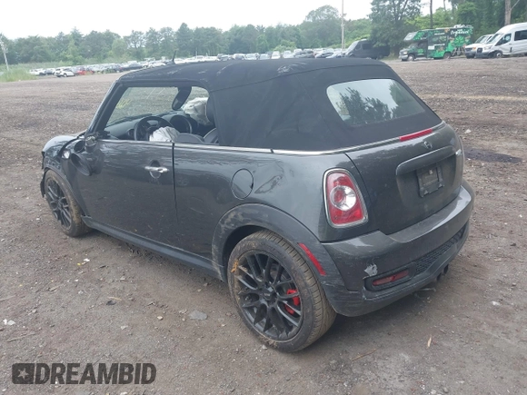 2015 MINI Convertible S с VIN WMWZP3C53FT708047, выставлен на аукционе IAAI как лот 42617704 с пробегом 24 932 миль миль и . История ставок и продаж доступна на DreamBid. Изображение 3.