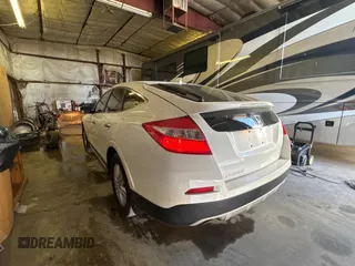 2014 Honda Crosstour EX-L z VIN 5J6TF3H51EL001123, wystawiony jako Copart lot #55178765 z przebiegiem 116 561 mil mil oraz Tytuł czysty. Historia ofert i sprzedaży dostępna na DreamBid. Obrazek 3.