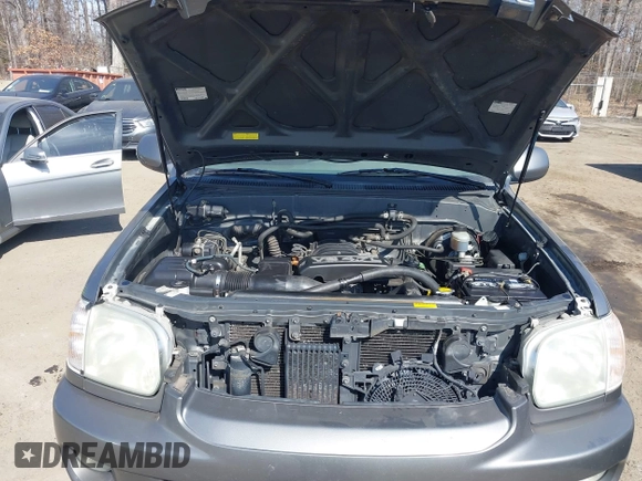 2005 Toyota Sequoia SR5 with VIN 5TDBT44A05S245220, listed as a IAAI auction lot 41674349 with 112,000 mi miles and . Bid and sale history available at DreamBid. Image 10.