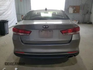 2016 Kia Optima LX z VIN 5XXGT4L3XGG088048, wystawiony jako Copart lot #56802395 z przebiegiem 165 891 mil mil oraz Szkoda całkowita • Salvage title. Historia ofert i sprzedaży dostępna na DreamBid. Obrazek 6.