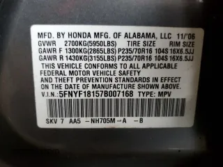2007 Honda Pilot LX z VIN 5FNYF18157B007168, wystawiony jako Copart lot #57458405 z przebiegiem 225 139 mil mil oraz Czysty tytuł • Clean title. Historia ofert i sprzedaży dostępna na DreamBid. Obrazek 13.