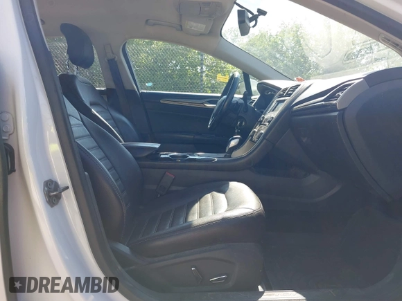 2013 Ford Fusion SE with VIN 3FA6P0H95DR327868, listed as a IAAI auction lot 42736102 with 153,359 mi miles and . Bid and sale history available at DreamBid. Image 5.