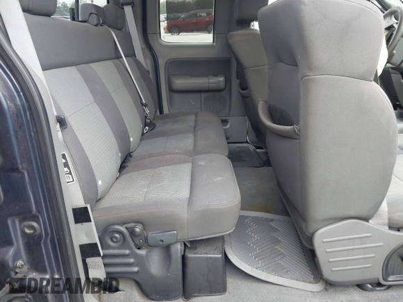 2004 Ford F-150 STX with VIN 1FTRX12W94NA00680, listed as a IAAI auction lot 41880972 with 1 mi miles. Bid and sale history available at carsss.com. Image 8.